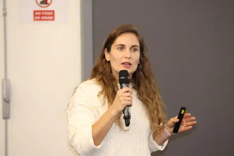 Salomé Chaumont a travaillé dans le cadre de la préparation de sa thèse sous la direction DE Sandrine Mignon, Élisabeth Duval et Élodie Guettier