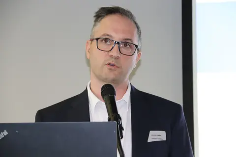 Charles Facon, vétérinaire chez Labovet Conseil aux Herbiers en Vendée, animateur de l'équipe Resagro, qui est l'offre agroalimentaire du Groupe C