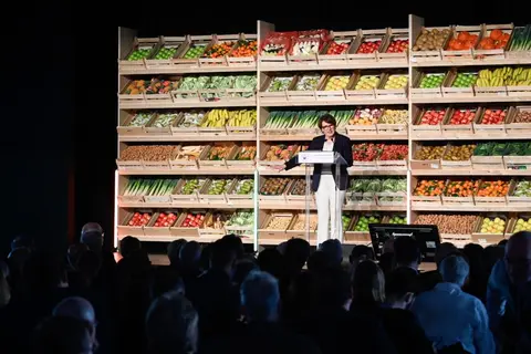 La Ministre Annie Genevard lors du lancement du Grand Réveil Alimentaire, à Rungis.